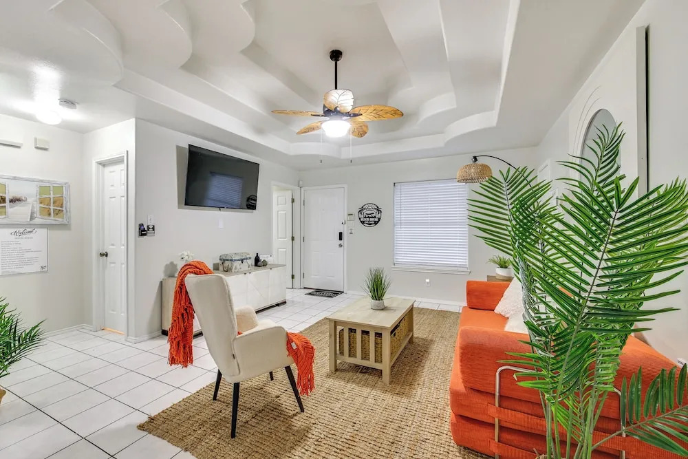 Welcoming Edinburg Apartment - Pet Friendly!