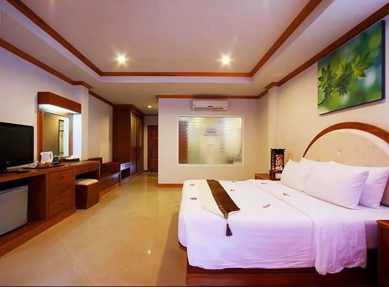 Absolute Beach Resort (Tri Trang Beach)