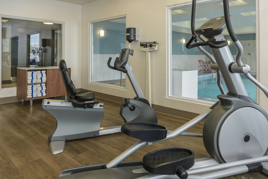 Holiday Inn Express Hotel & Suites North Bay by IHG