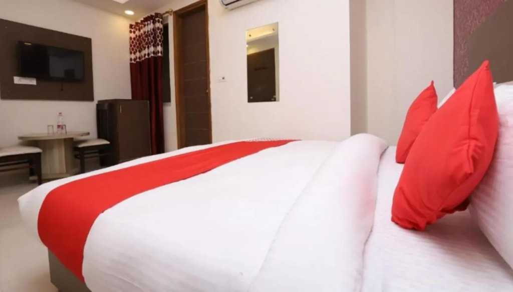 Hotel Airway Palace