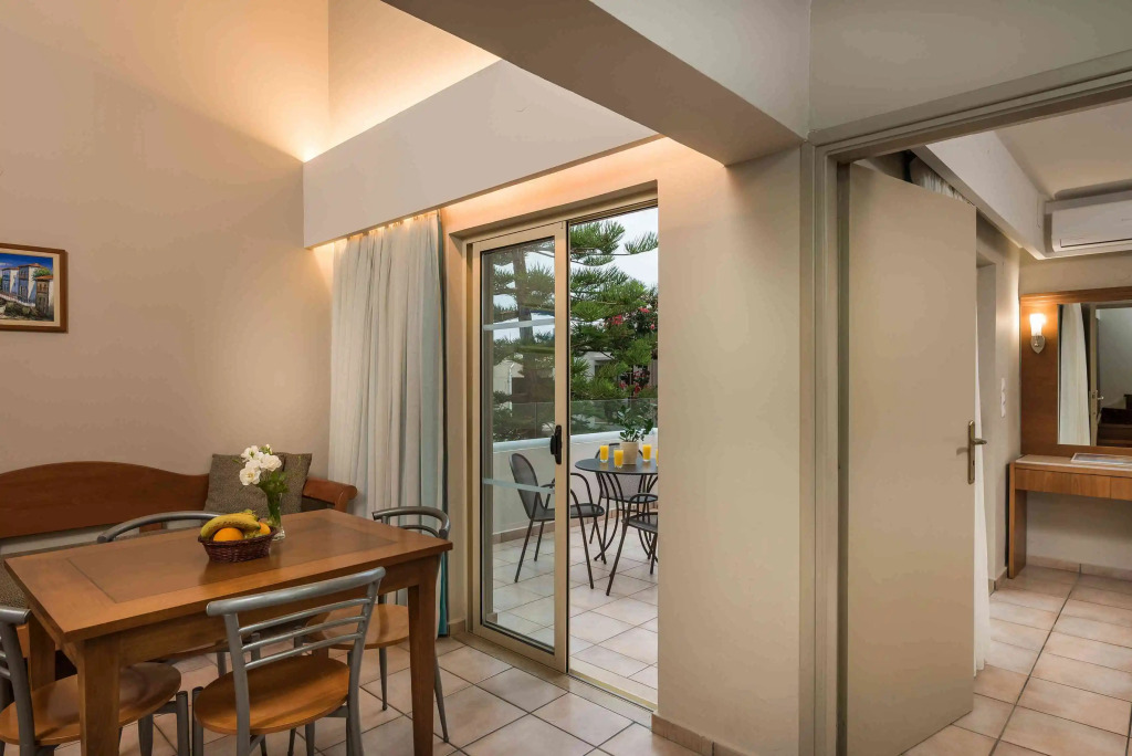 Elotis Suites