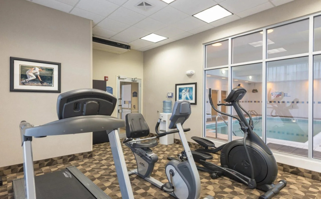 Holiday Inn Aurora North - Naperville by IHG