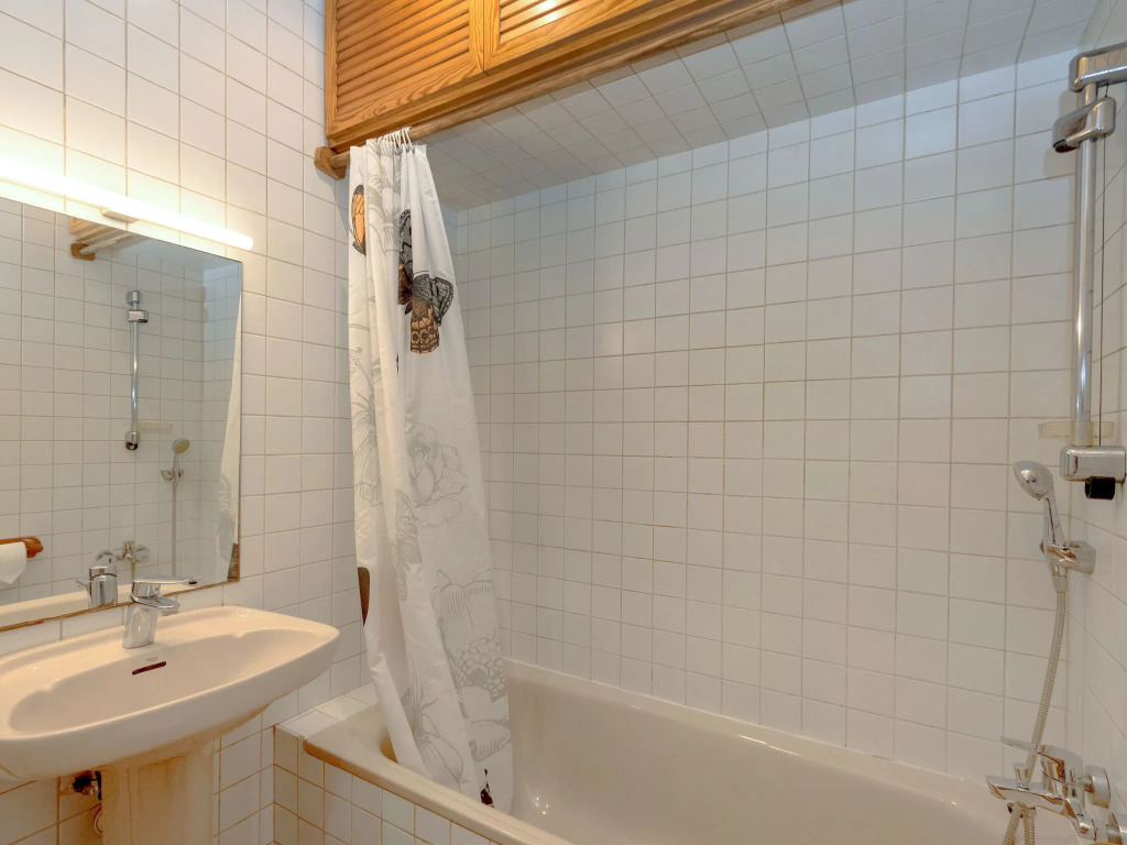 Apartment Eixample Esquerre Arago Rocafort by Interhome