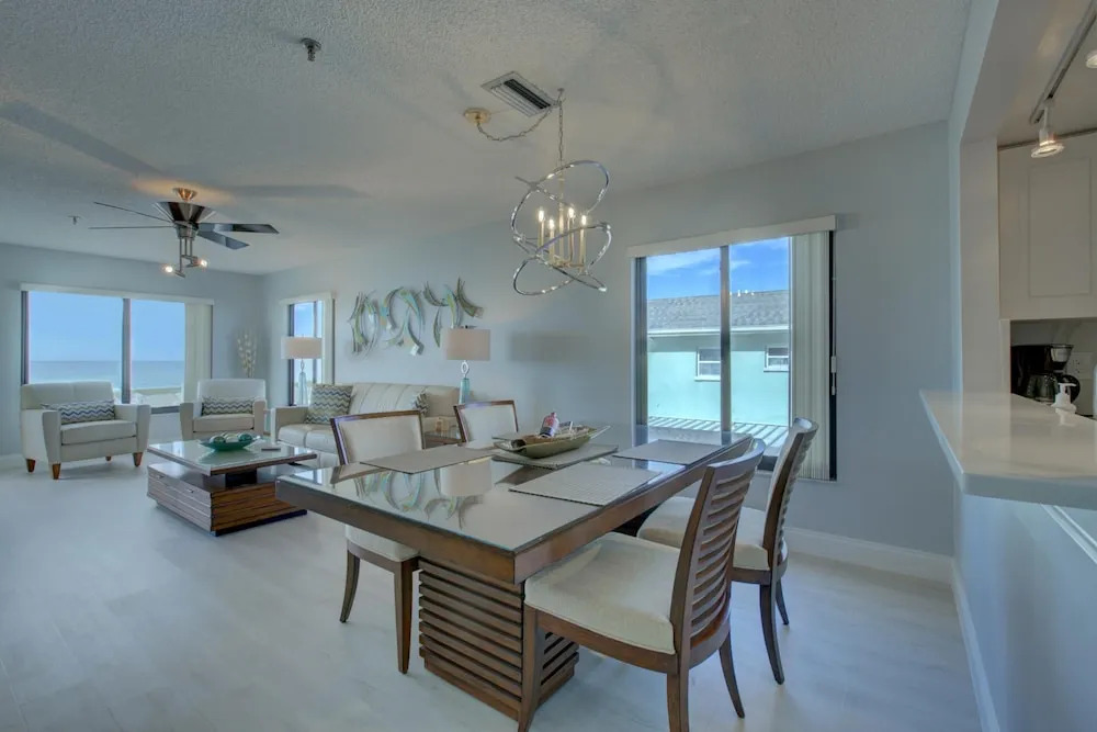 Beach Sands A 102 by Anna Maria