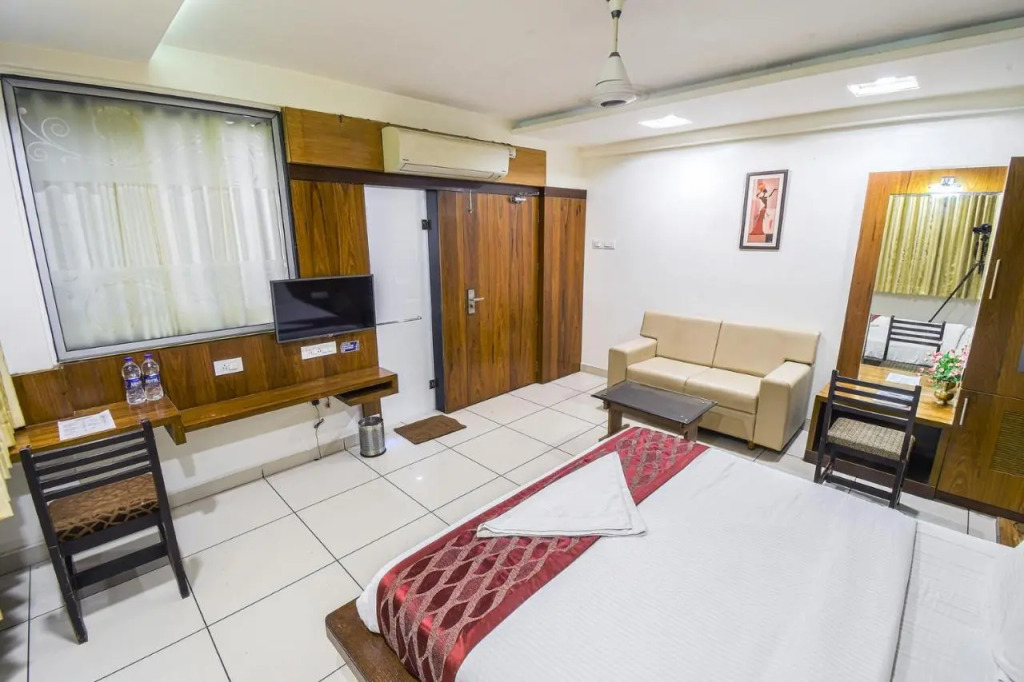 Hotel Radiant Kolhapur