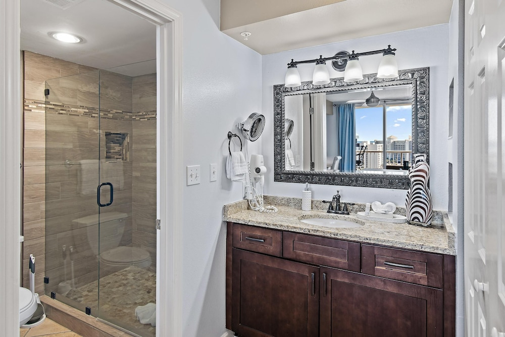 Pelican Beach Terrace 1404