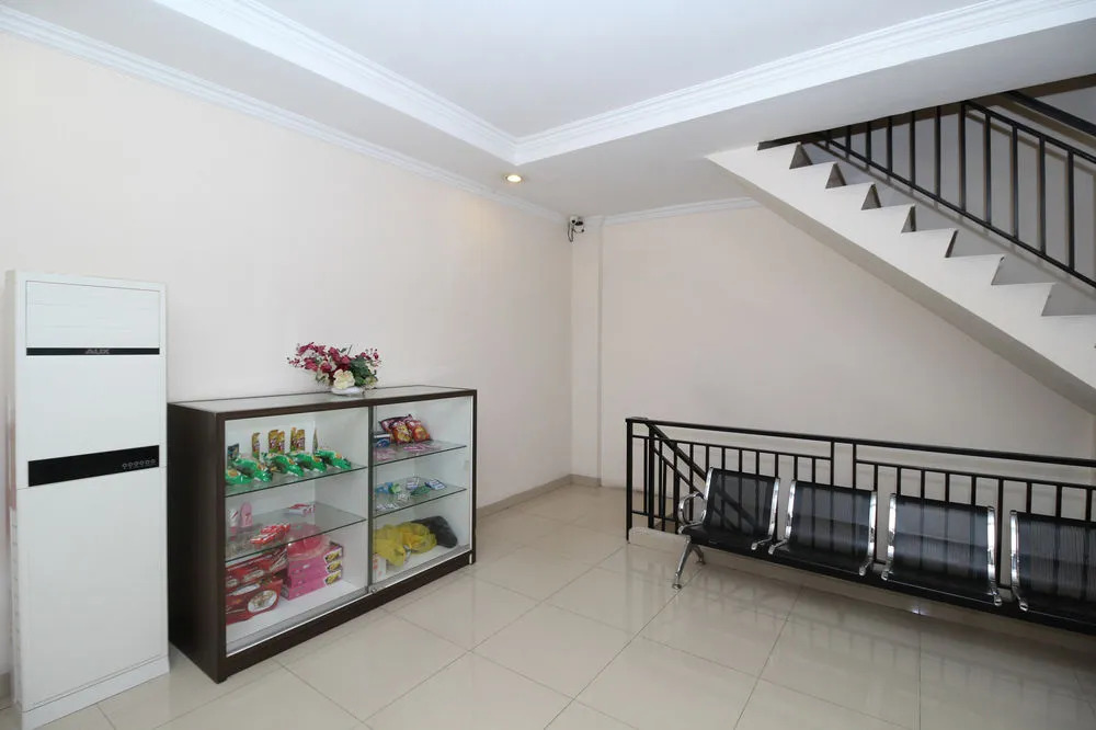 Airy Panakkukang Boulevard Ruko Cempaka 27 Makassar