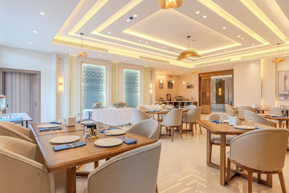Golden Pillar Hotel