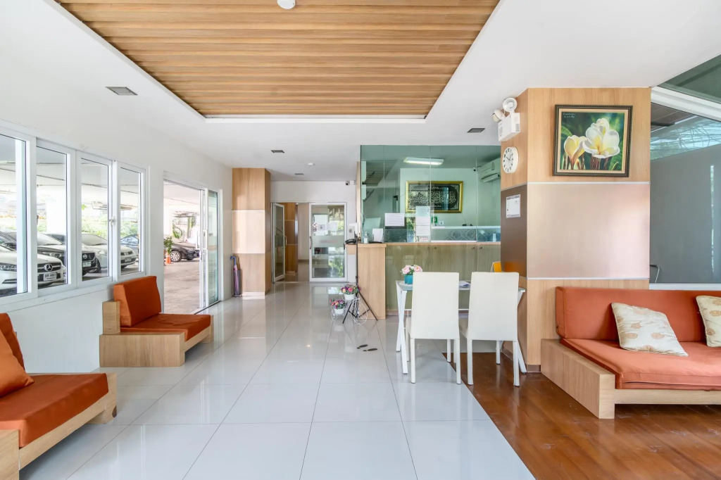 Riski Residence Ngamwongwan
