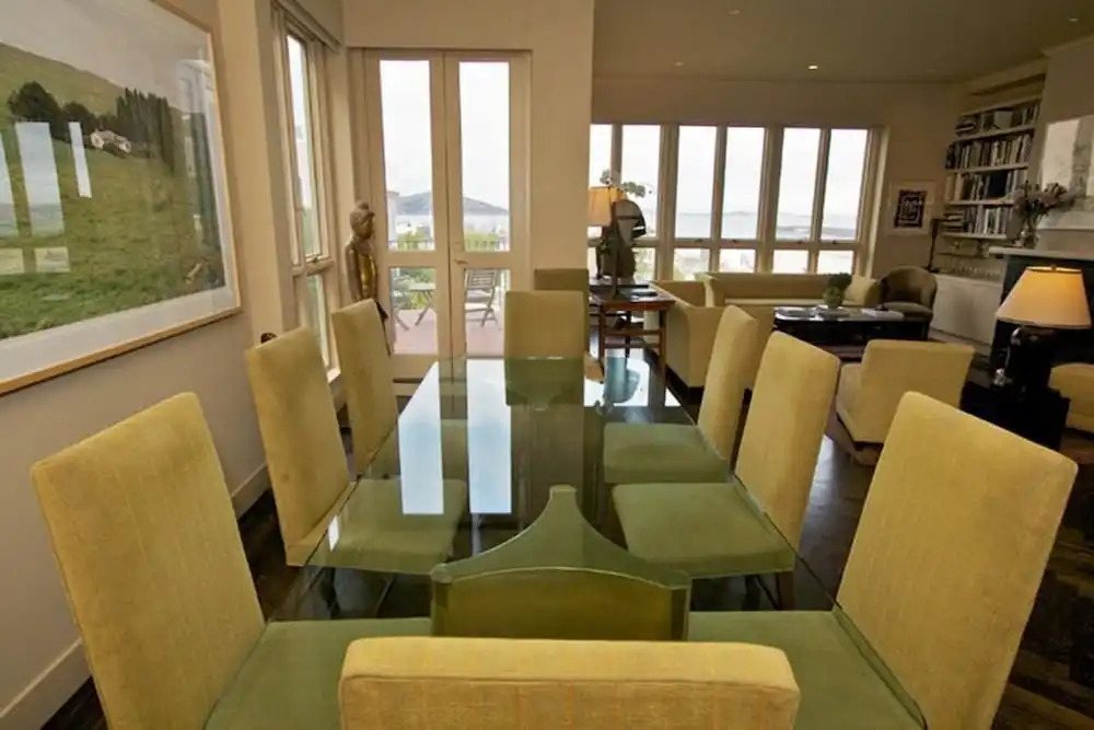 Embarcadero Vista Apartment