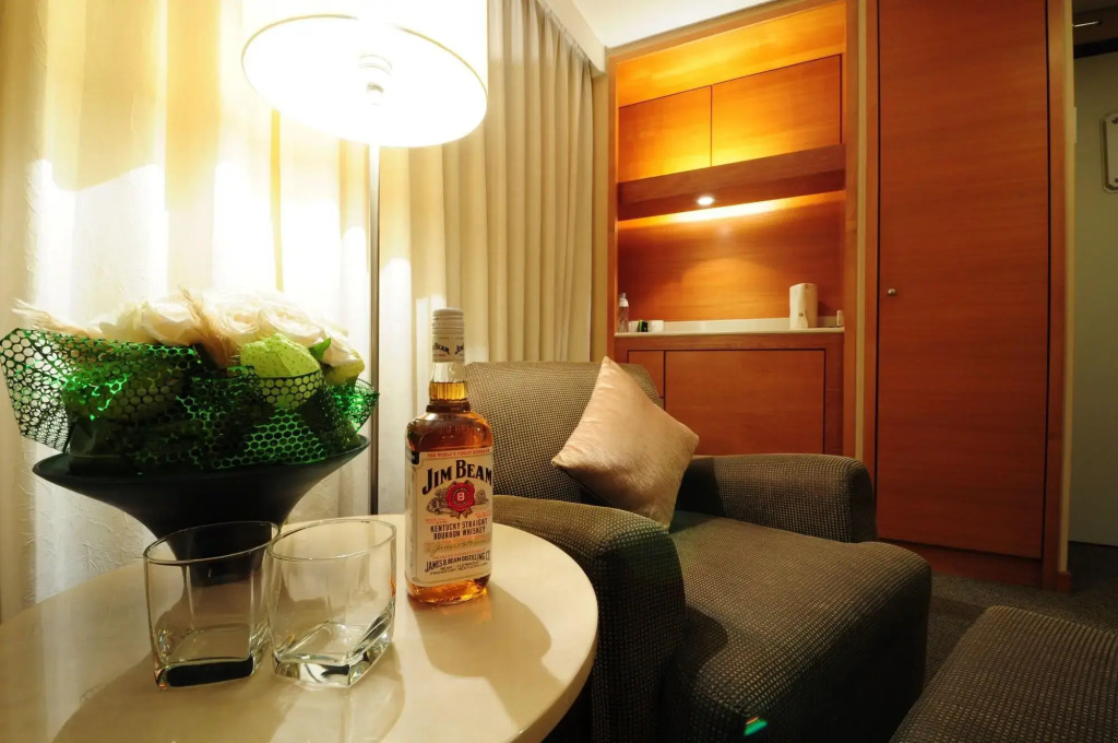 Forward Hotel