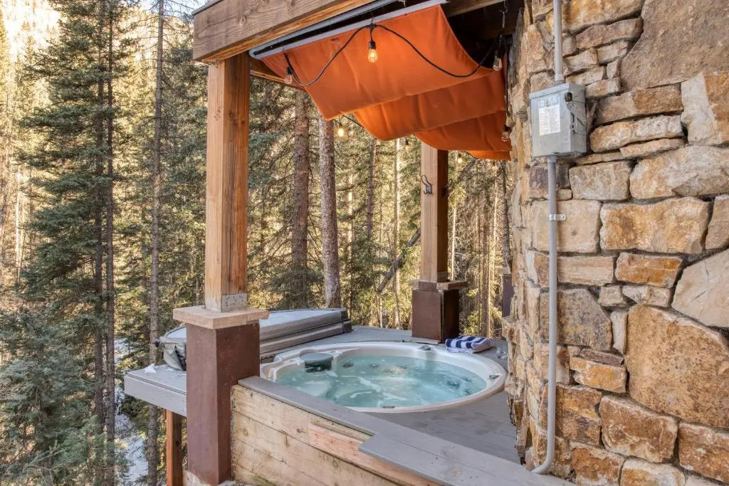 Apex by Avantstay - Expansive Mountain Home w Hot Tub