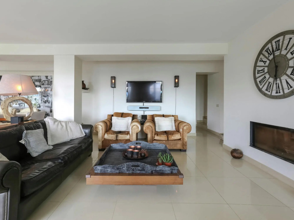 Villa in Grasse With Private Pool