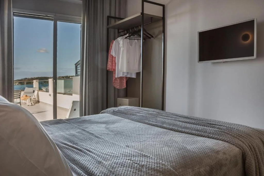 Limanaki Hotel