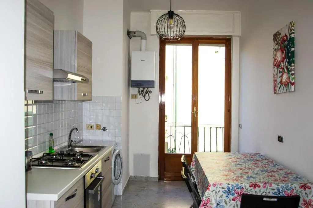 DeGeneys54(vicino Gaslini zona Quarto)
