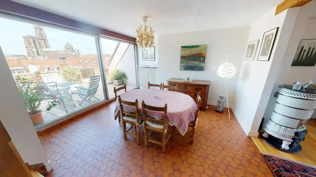 145m² city center 4 bedrooms view of the Cathedral
