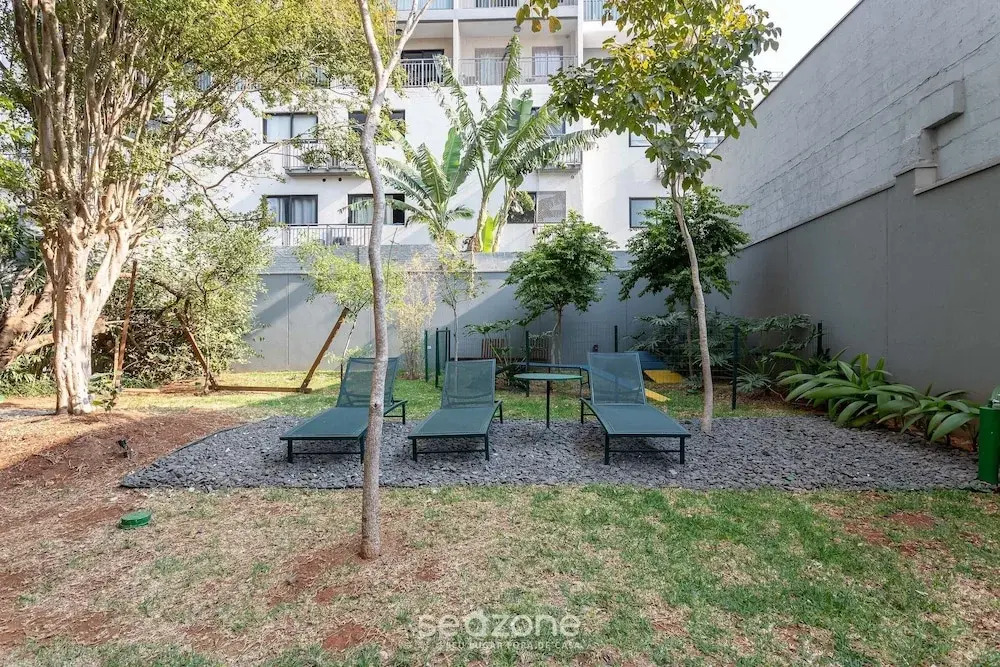Studio 300m From the Indianopolis Metro Ois1003