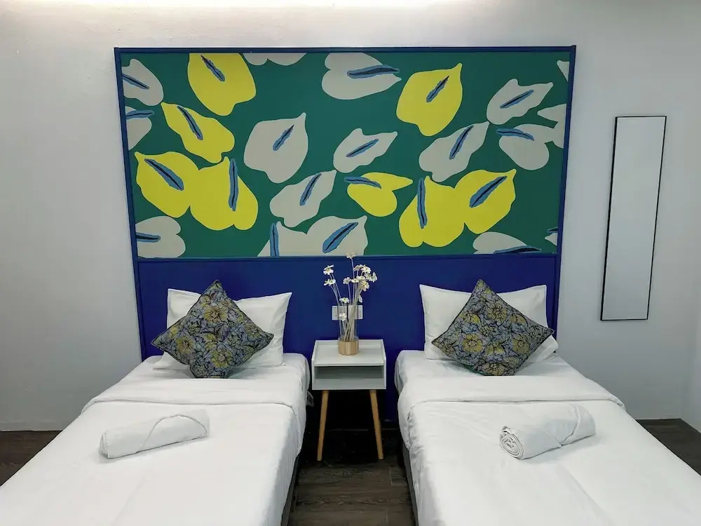Traveller Ark Hotel and Bunks