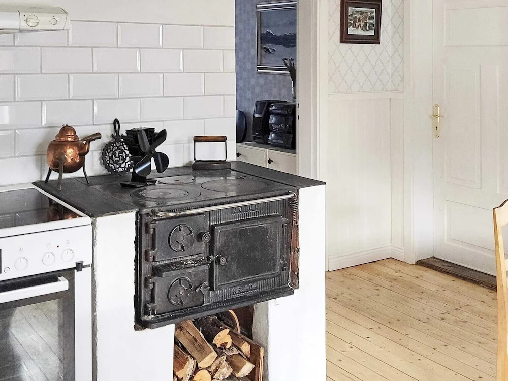 6 Person Holiday Home in Vedevåg