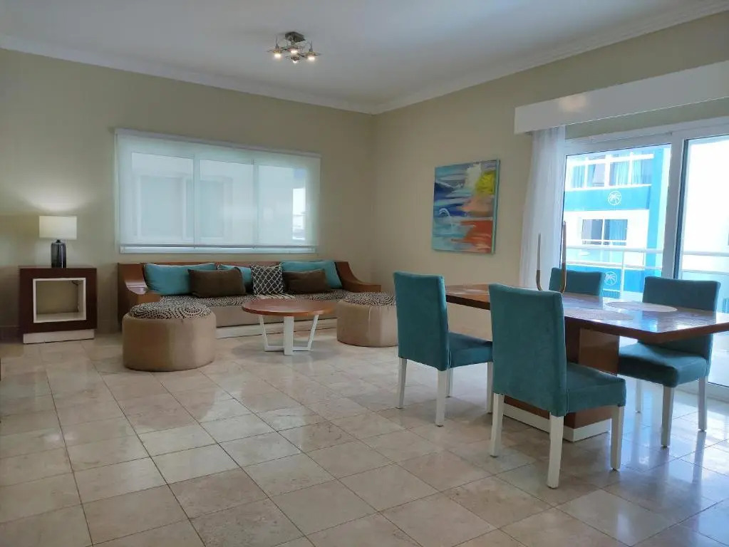 Chic Beachfront Apartment - Private Beach Access