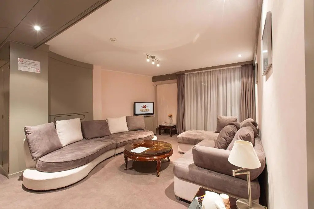 Hotel Central, SPA & LOUNGE BAR