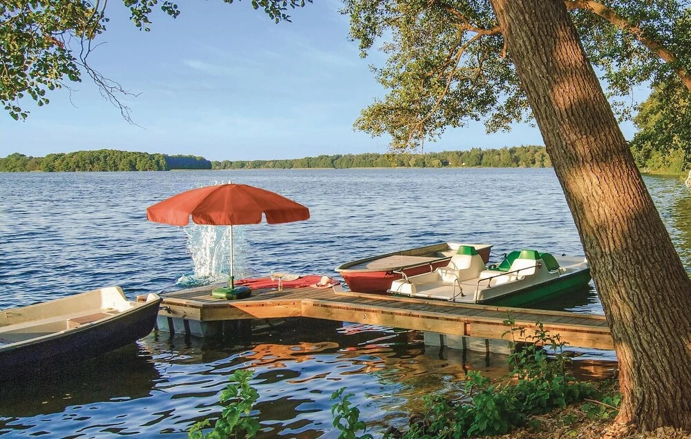 Stunning Home In Pinnow With Wifi