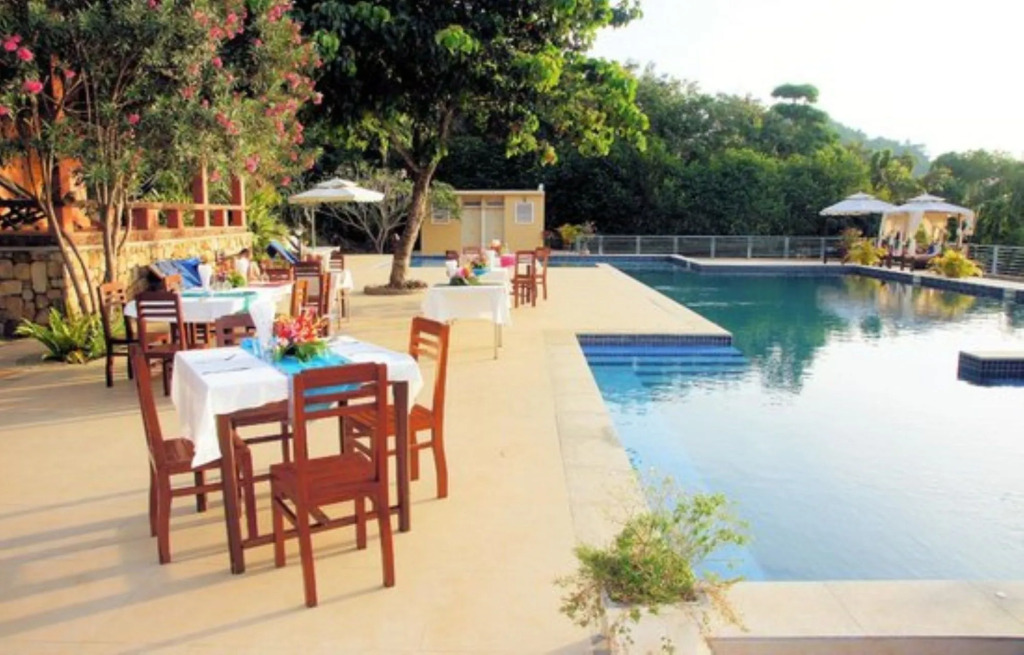VANNA Hill Resort