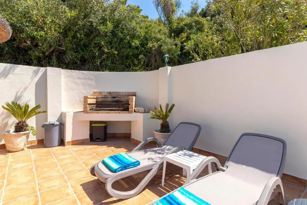 Casa Ouricos Large Pool BBQ Walk to beach