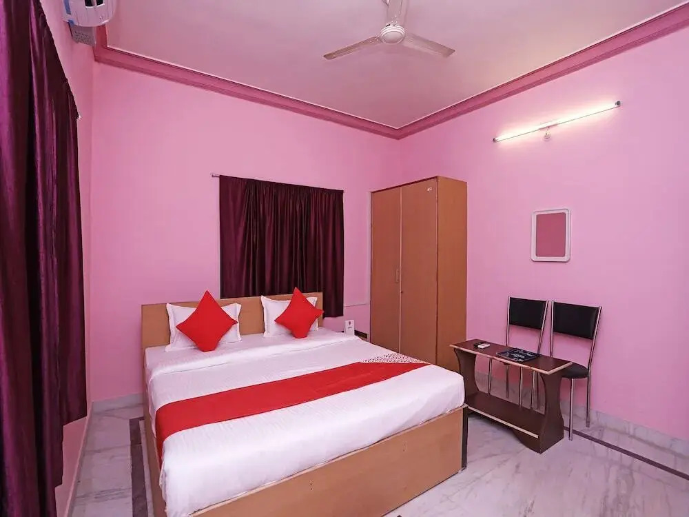 Ma Sum Palace by OYO Rooms