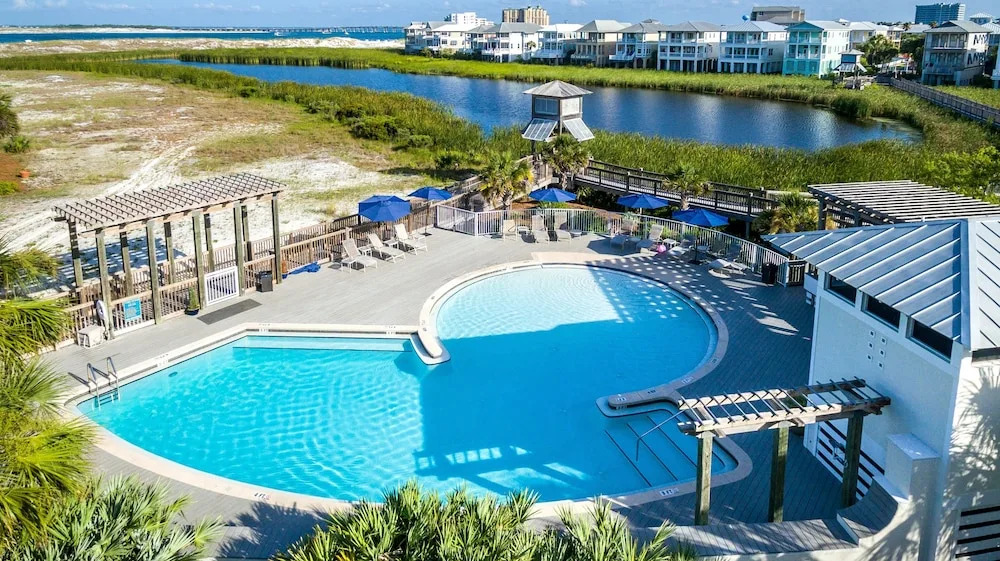Seabreeze 5 Bedroom Home by RedAwning
