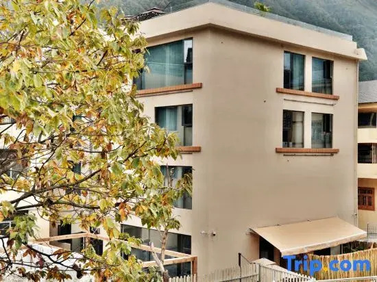 Buyou Bieyuan (Moxi Ancient Town, Hailuogou Glacier Forest Park Visitor Center Branch)
