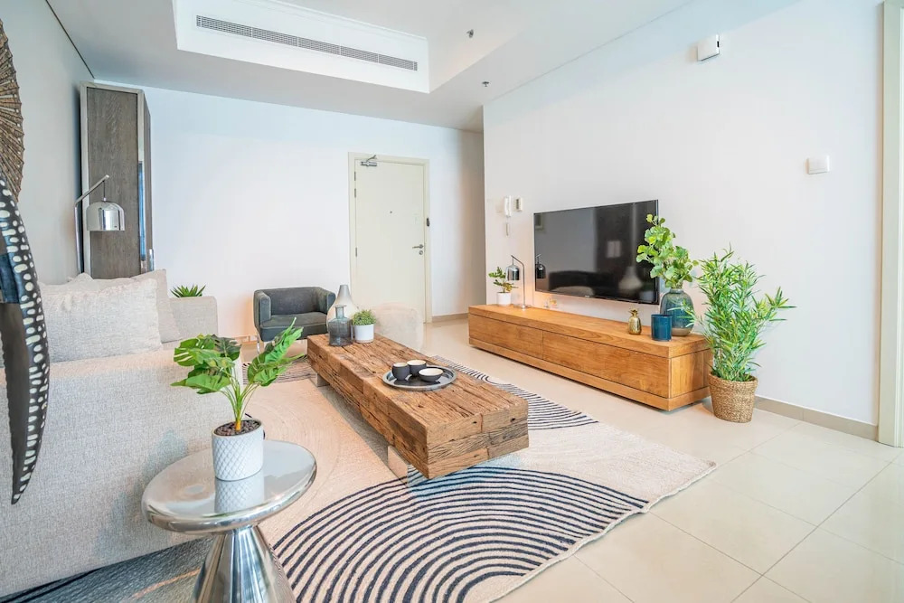 FantaStay Botanica Towers