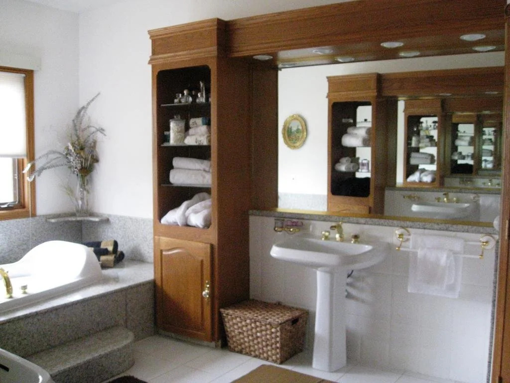 Rolling Hills Country Resort Bed and Breakfast