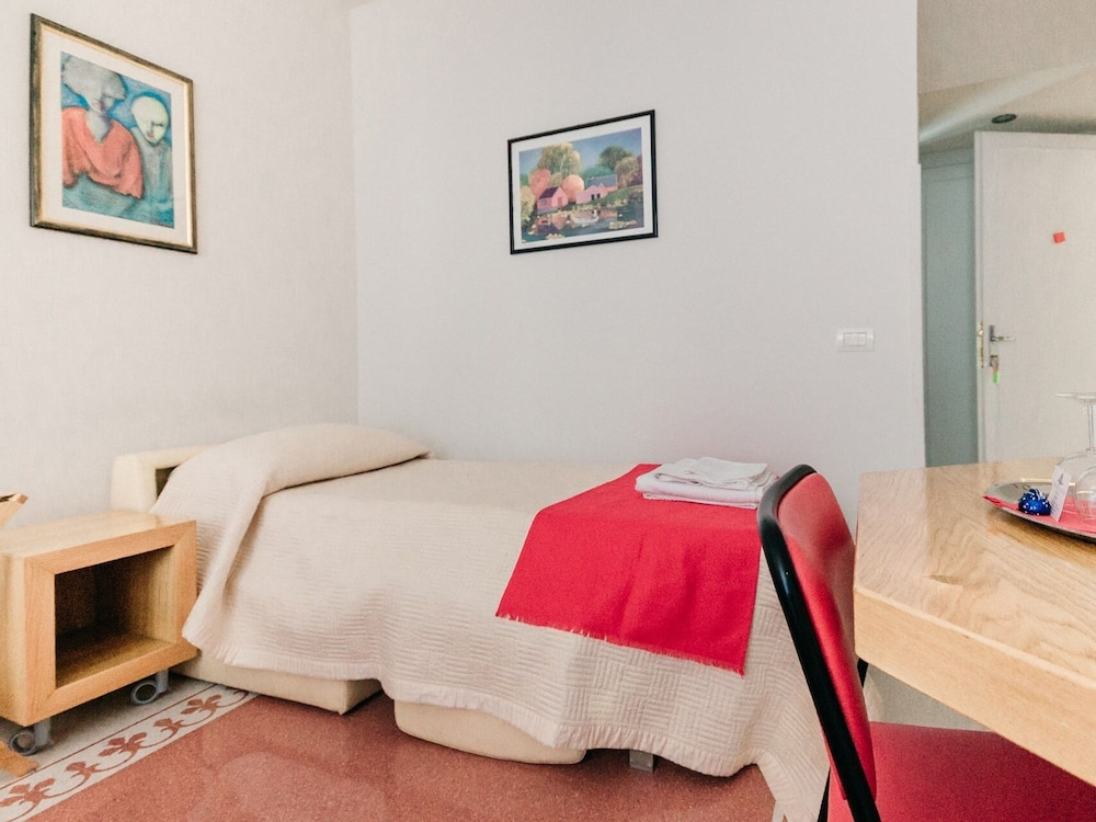 Adriano Augusto B&B
