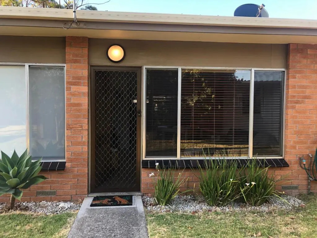 Luxurious Bayside Retreat, 2 min walk to the beach