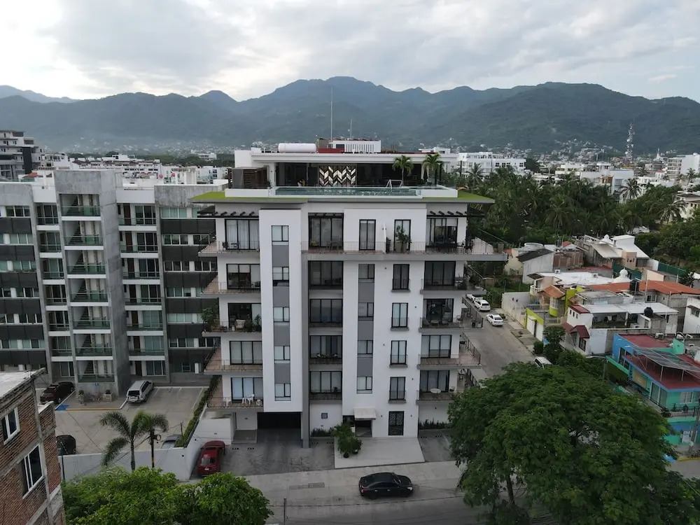 A Amenities Location Sleeps 6