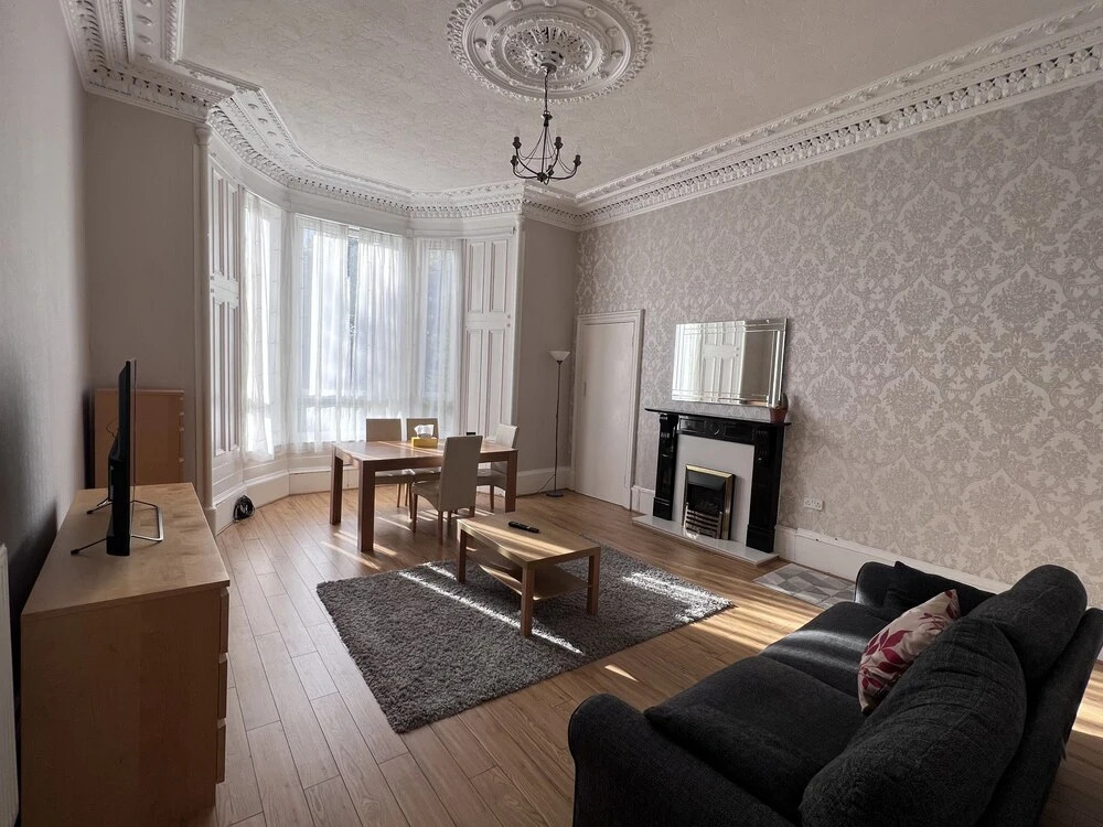 Happy Apartment