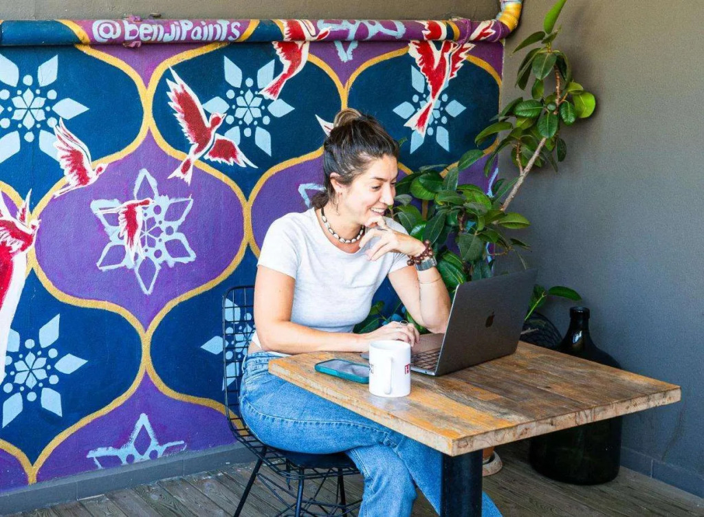 Hush Hostel Lounge