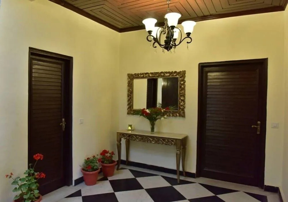 Adb Rooms The Oak Tree House