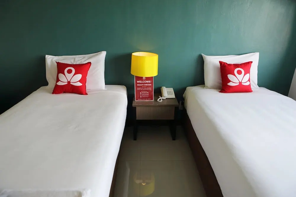 ZEN Rooms Thappraya Road