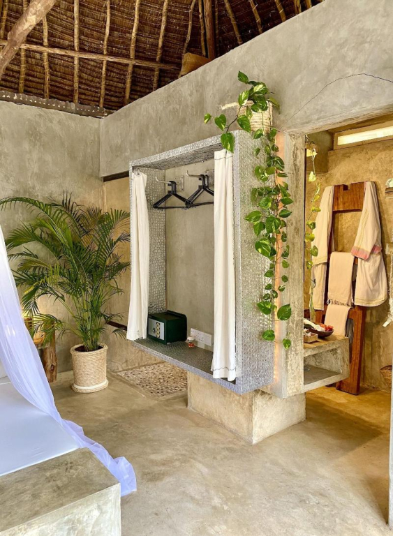 Rock and Sea Resort