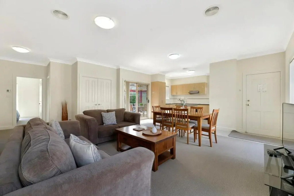 Spacious 2 Bed, 2 Bath Villa, CBD Location