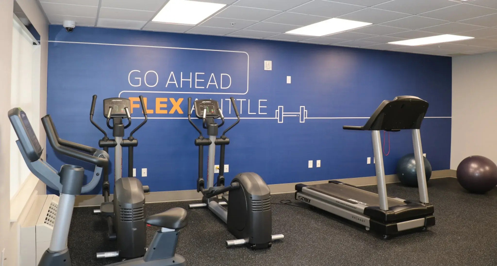 Holiday Inn Express & Suites Marquette by IHG