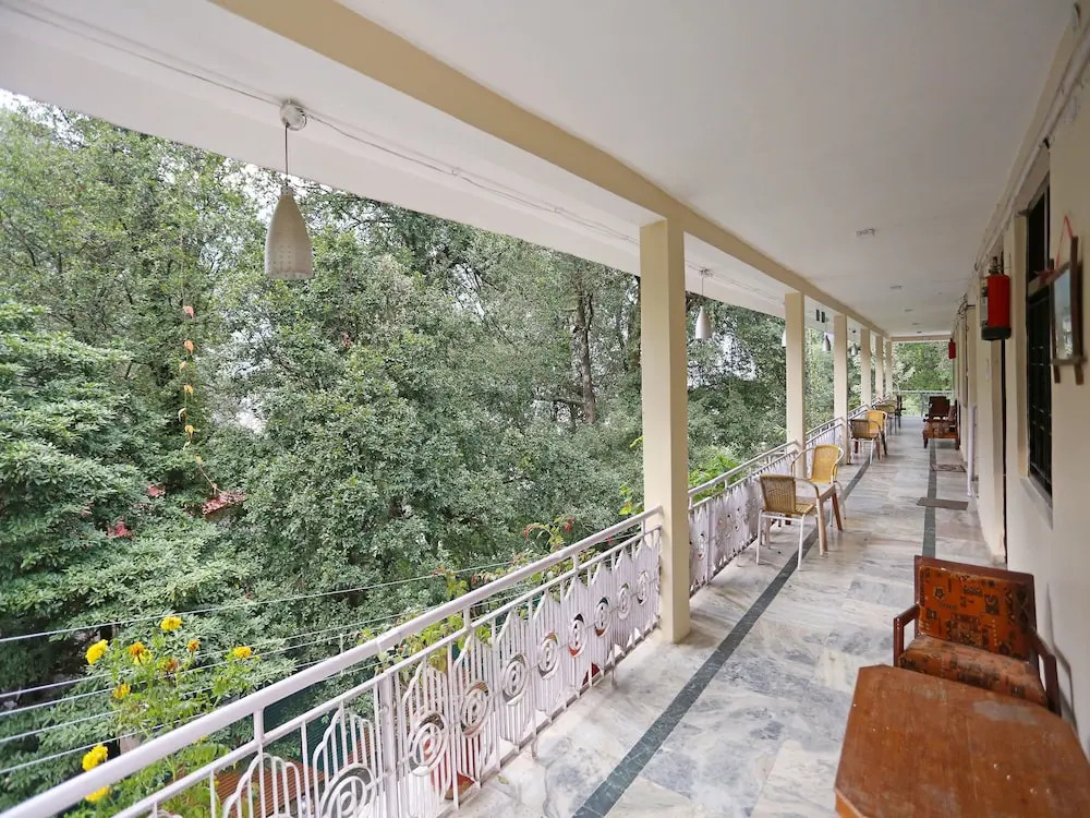 OYO Flagship 161 Highcourt Nainital
