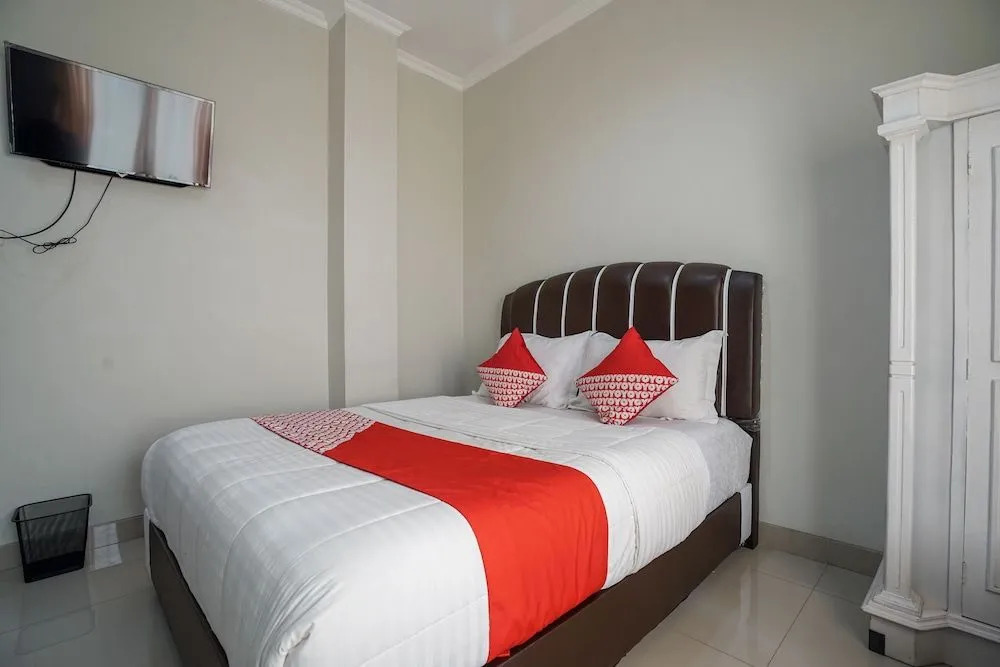 OYO 958 Penginapan Timur