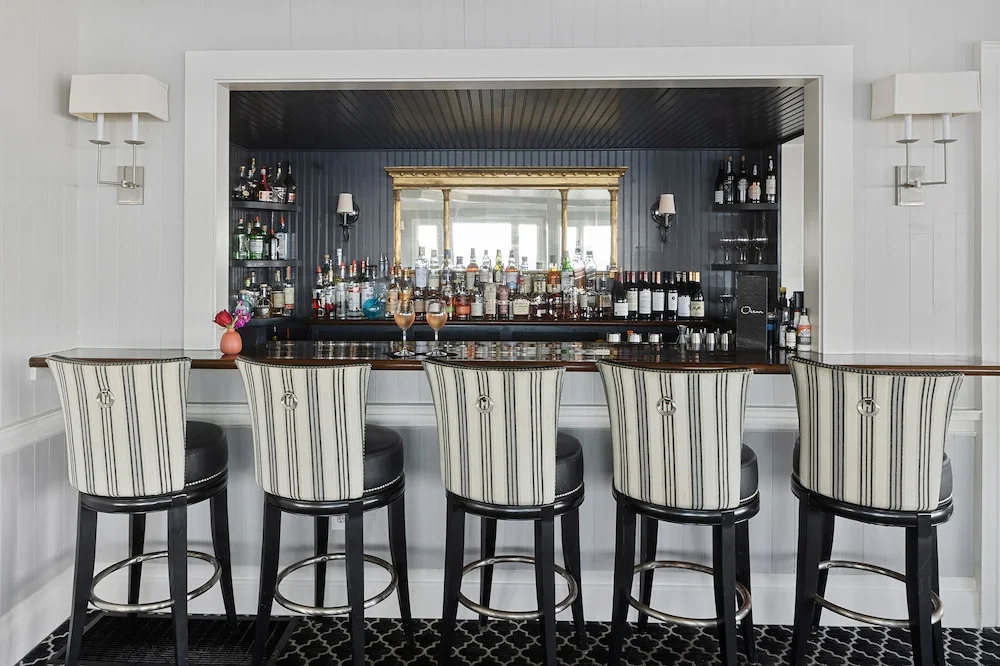 Cape Arundel Inn - Club House