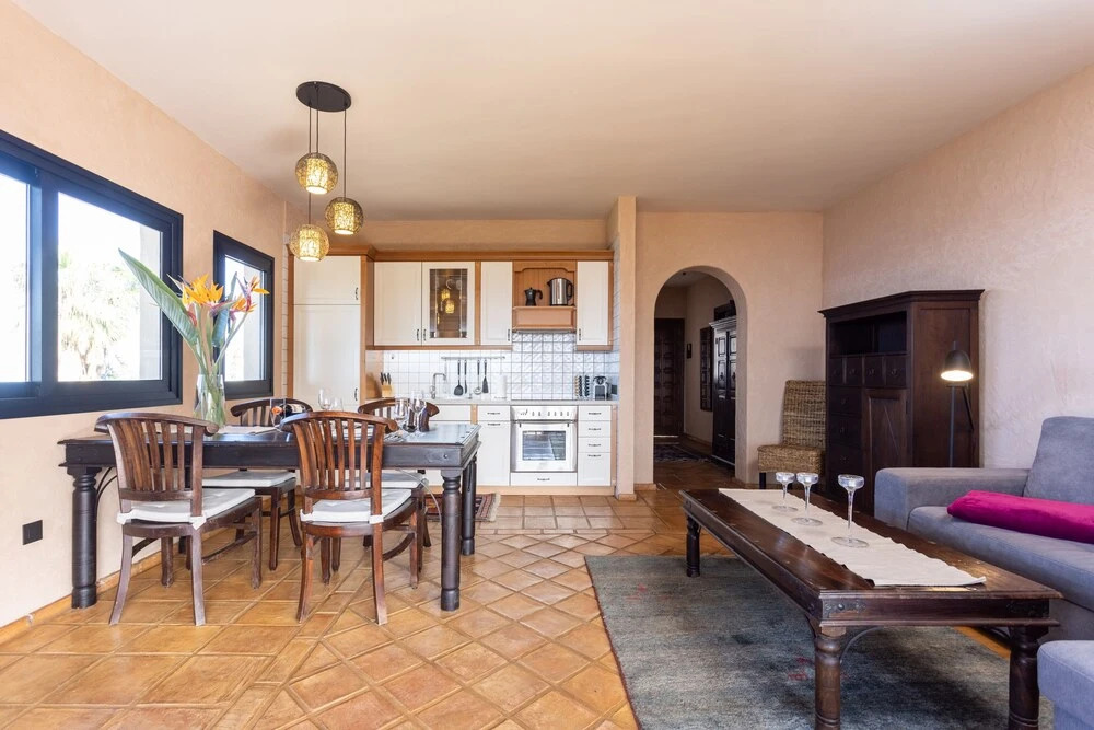 El Refugio Apartments & Villa