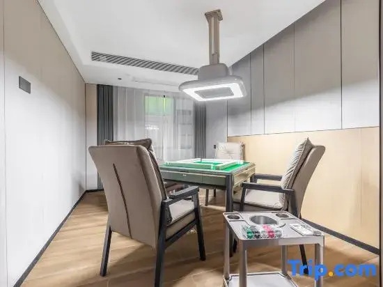 Zhuhai Panda Holiday Hotel