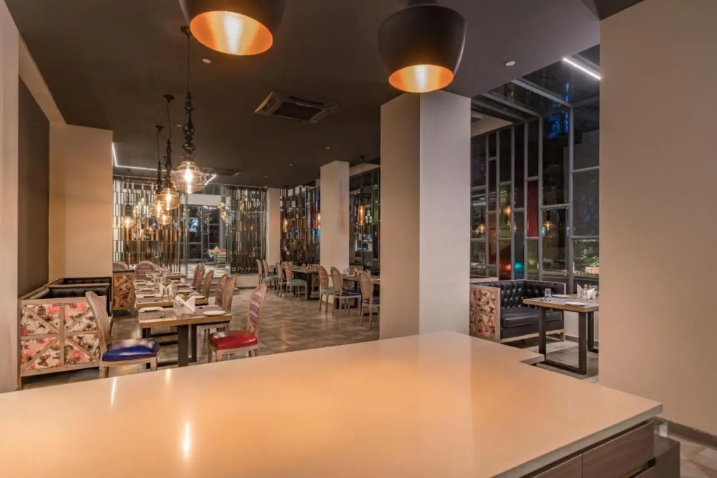 Hotel B plus L