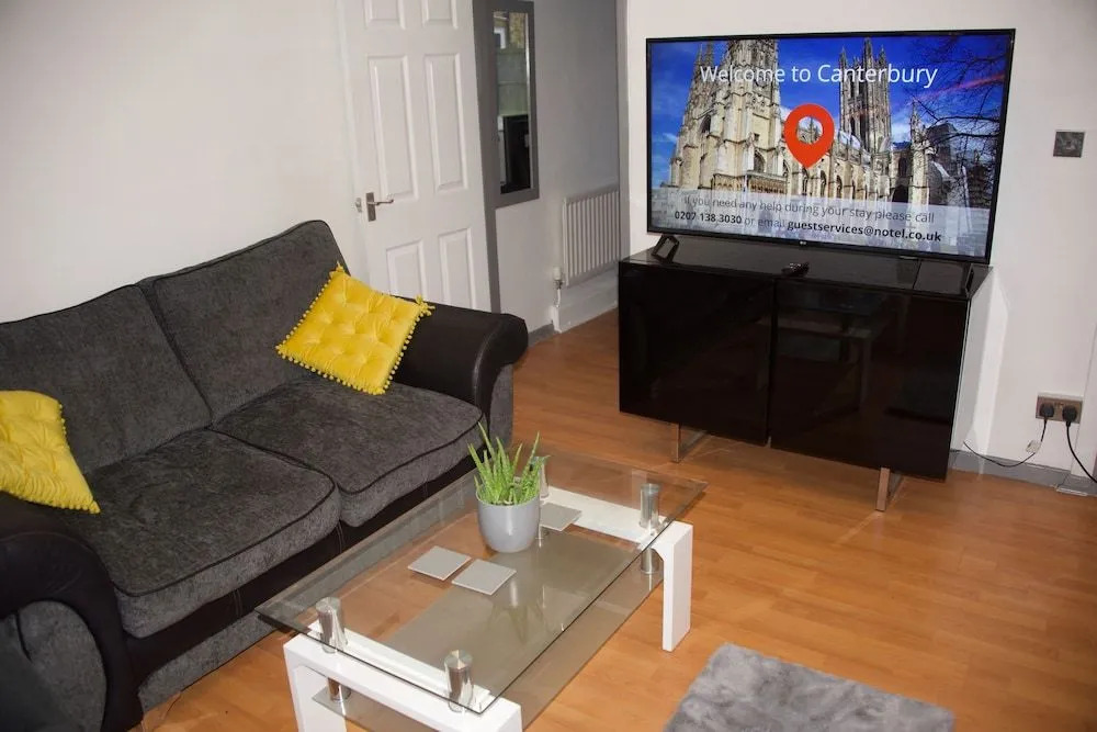 Central Canterbury Apartment
